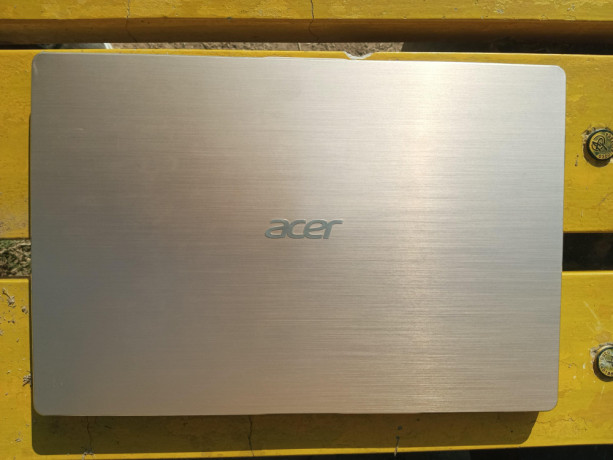 acer-swift-3-sf315-52-laptop-i5-8th-gen-8-gb-ram-240-gb-ssd-big-4